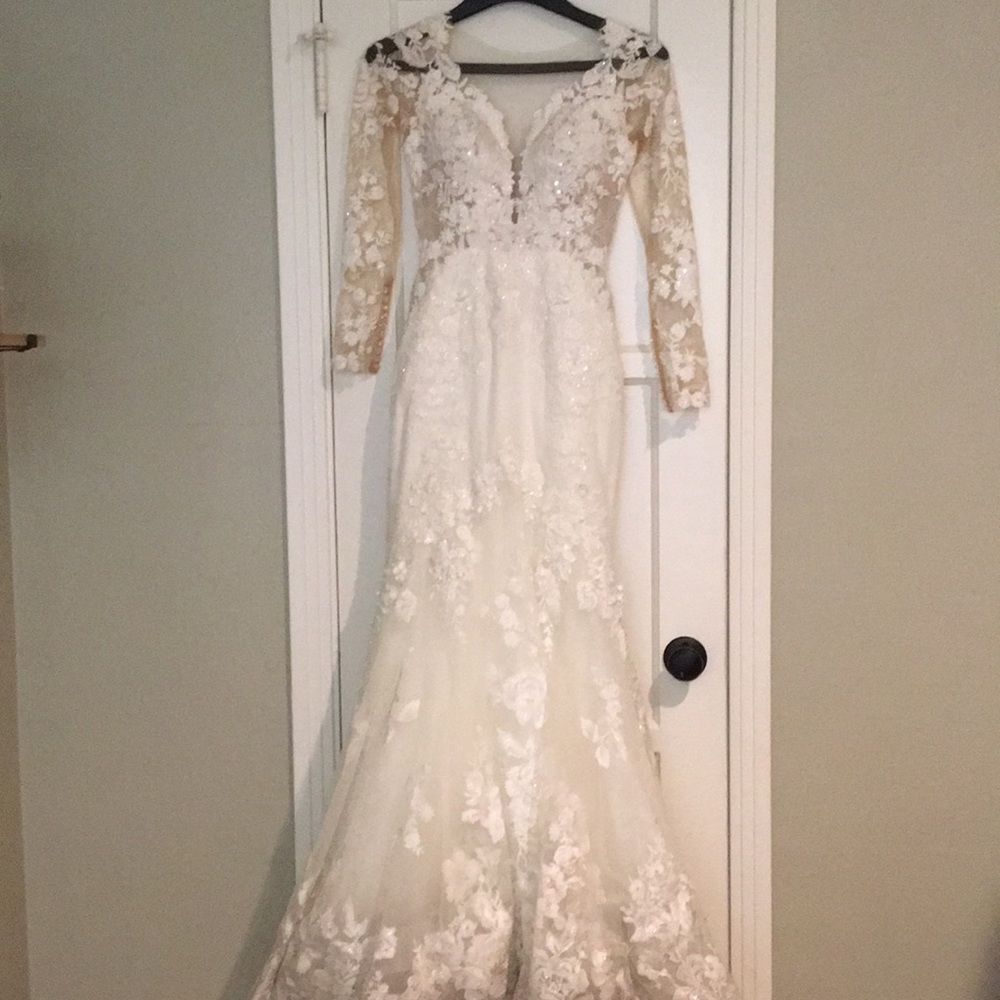 Wedding dress